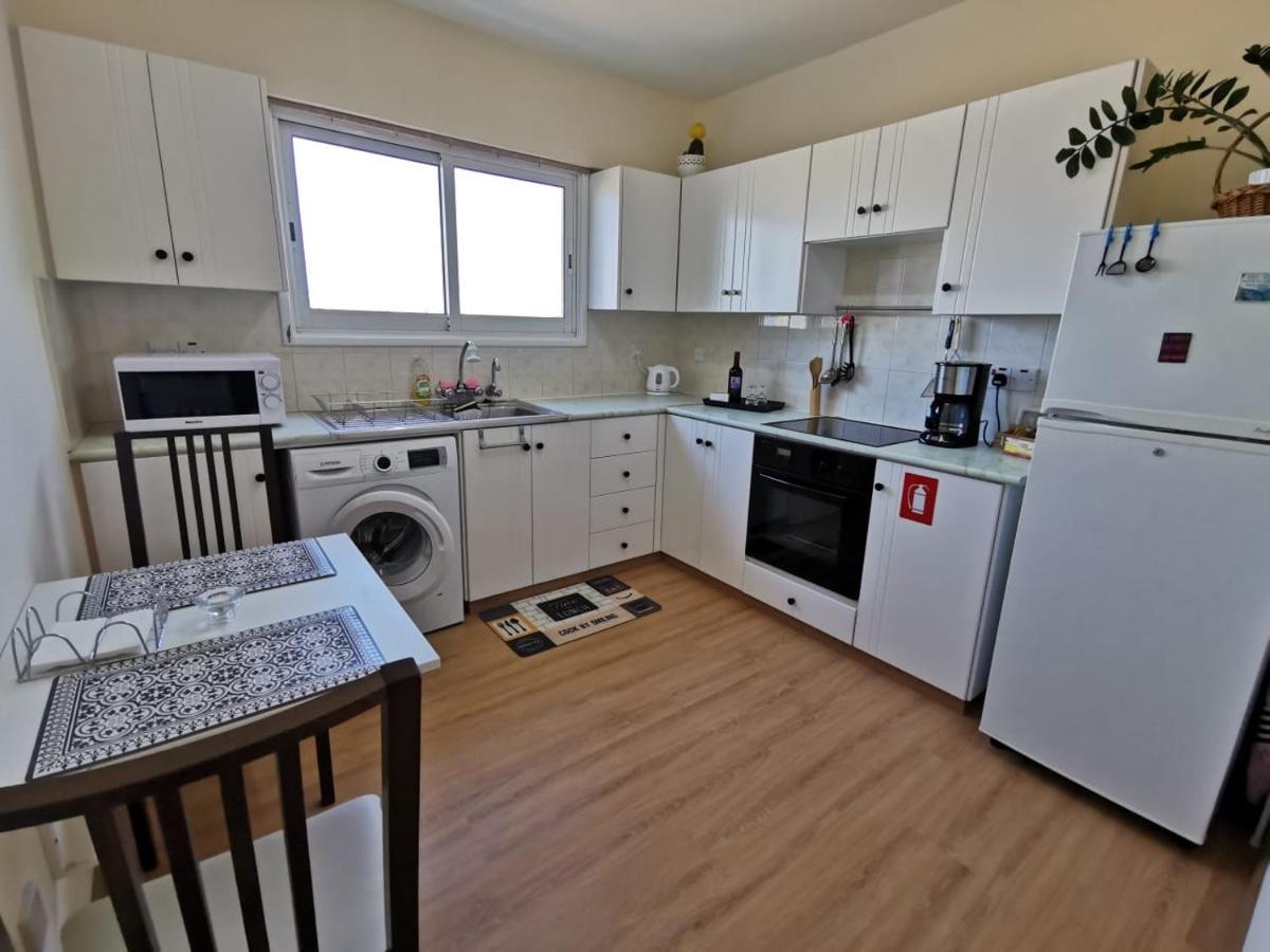 Must Stay - Sea & Salt Lake Panoramic View Apt 拉纳卡 外观 照片