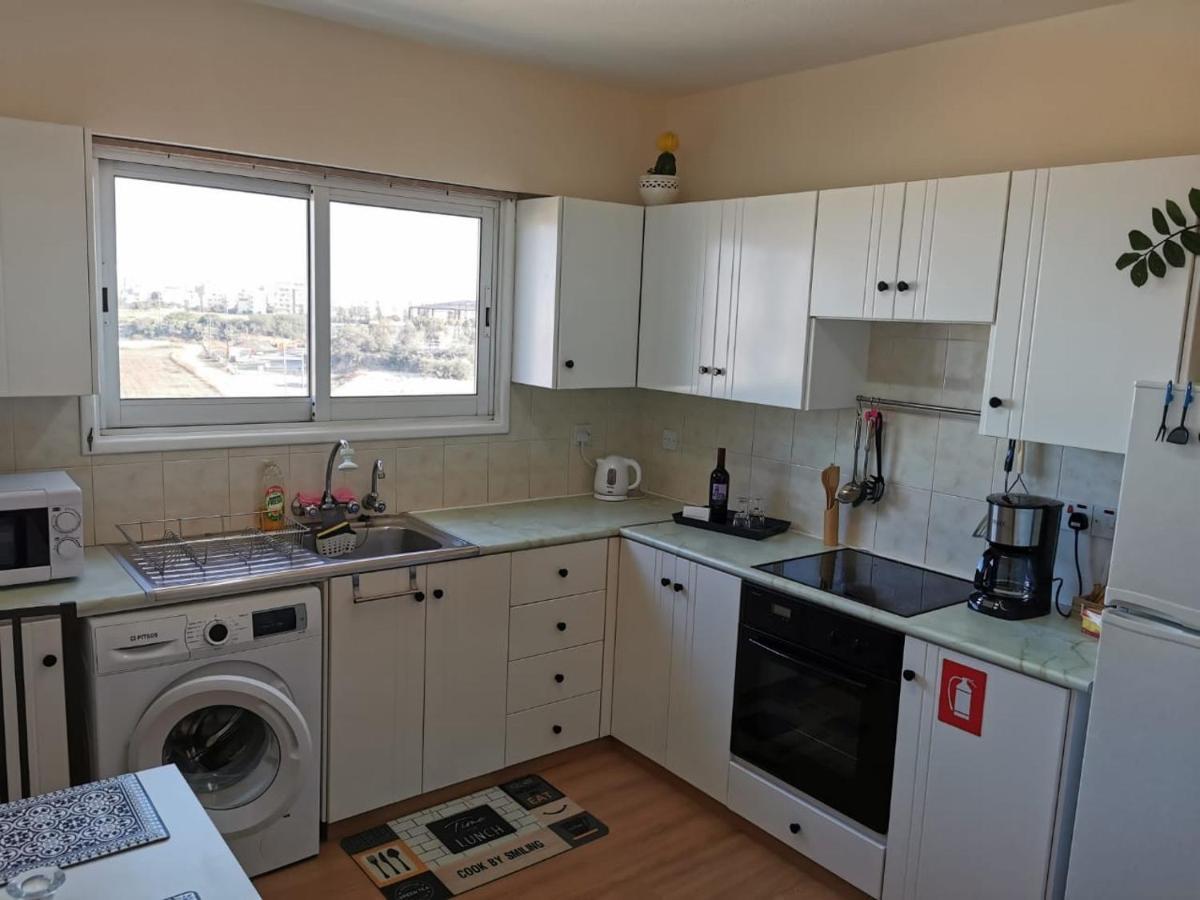 Must Stay - Sea & Salt Lake Panoramic View Apt 拉纳卡 外观 照片